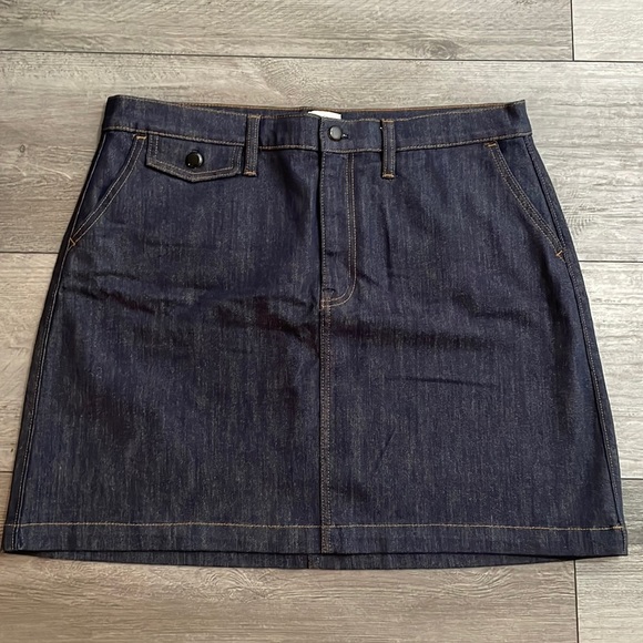 J.Crew,‎ re-imagined collection, size 32, dark denim skirt - Picture 1 of 4